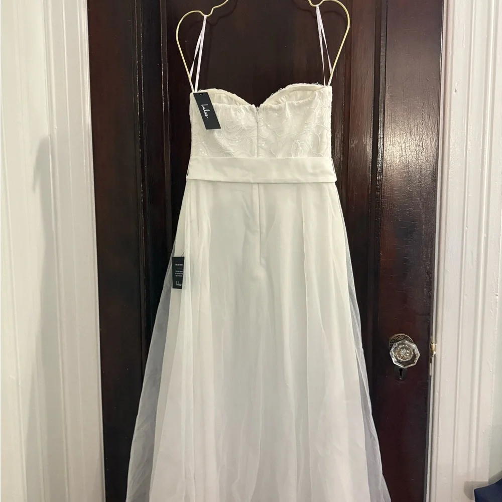 Lulu's Elegant White Wedding Dress - Picture 2 of 9